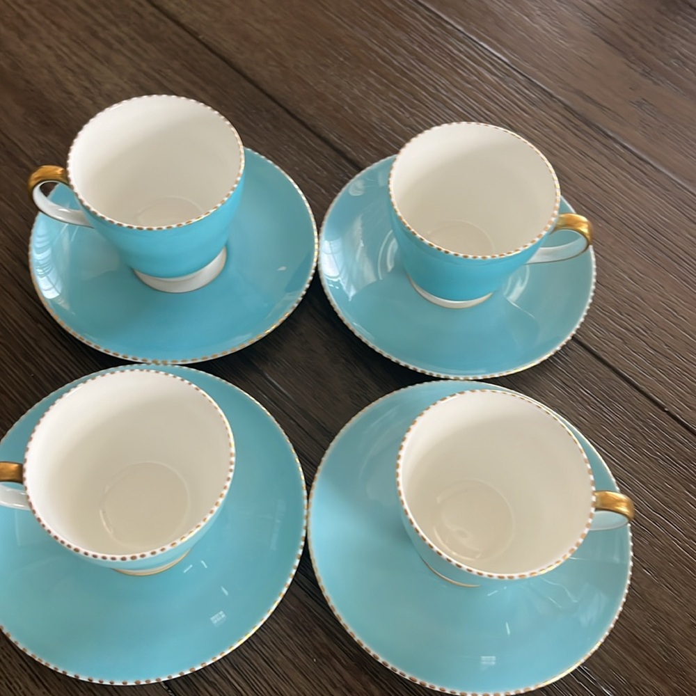 4 Wedgwood Bone China Made in England Blue Demitasse Teacups and Saucers - Picture 11 of 13